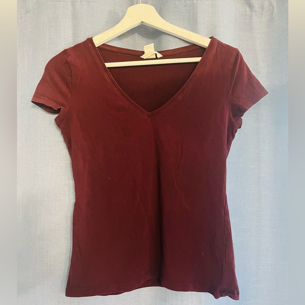 Maroon H&M Short Sleeve Tee, V-neck